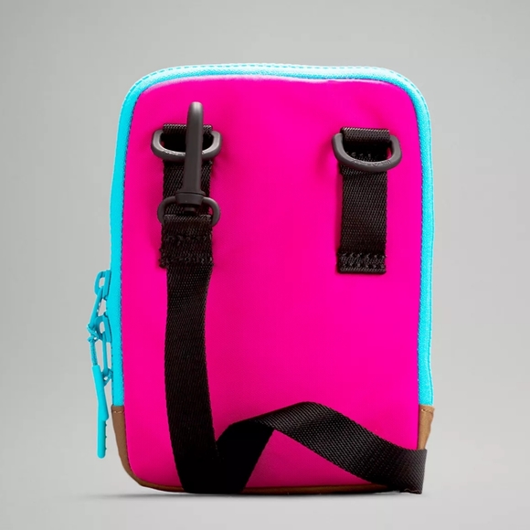 Lululemon Easy Access Crossbody Bag - Picture 3 of 5